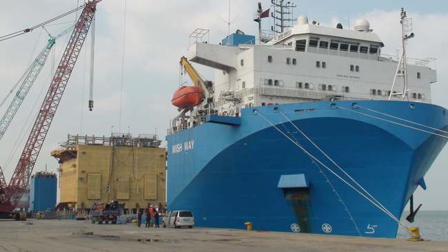 The semi-submersible barge type ship -