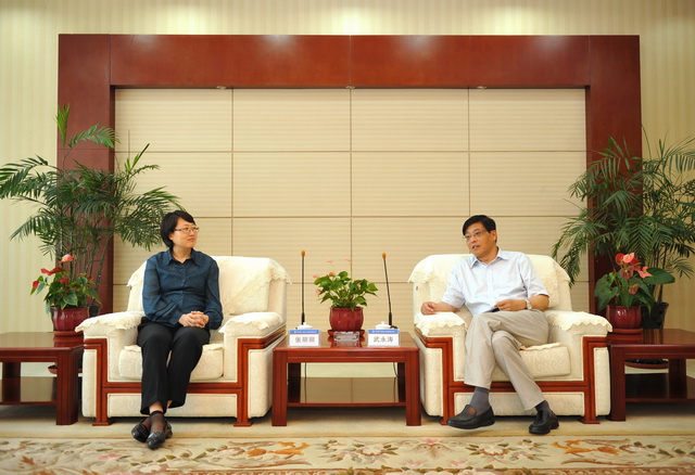 天津港领导拜会我公司