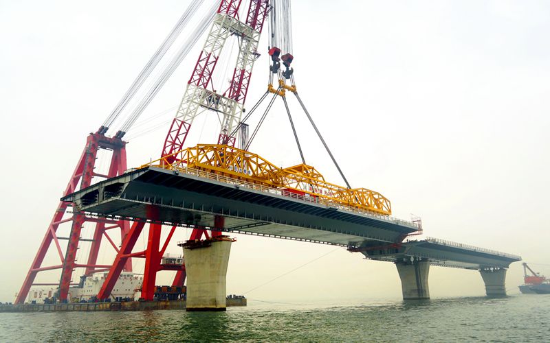 First Time Steel Box Girder Butt Jointing Successfully Completed for Hong Kong -Zhuhai-Macao Bridge