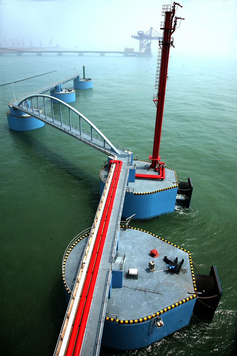 公司承建的青岛港董家口港区原油码头工程通过竣工验收