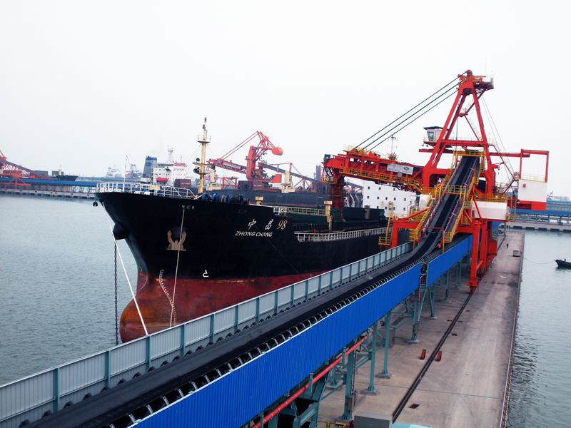 公司承建的黄骅港四期工程堆场区完成重载试车