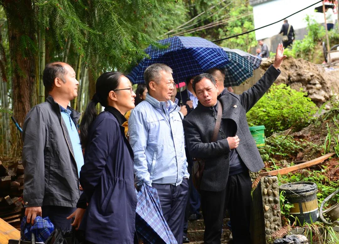 王洪涛到怒江调研脱贫攻坚工作