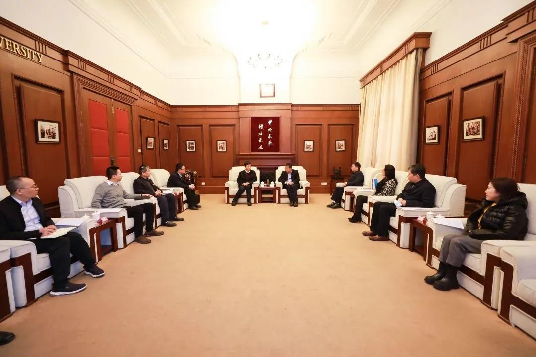 一航局领导到天津外国语大学走访交流