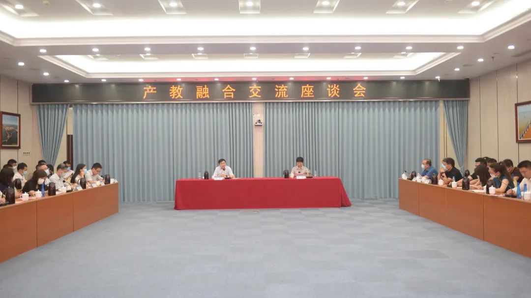 天津市教育系统领导到一航局走访交流